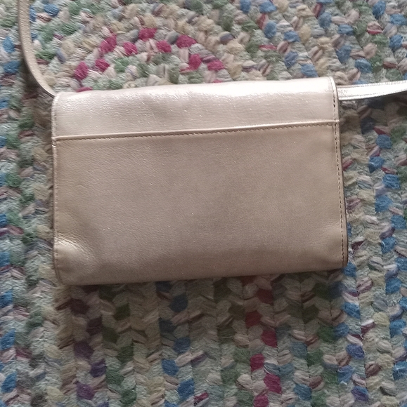 Cute Pre-owned Leather Gold Fossil Crossbody Purse - Picture 10 of 10